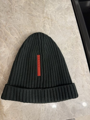 Brand new prada wool - new, in