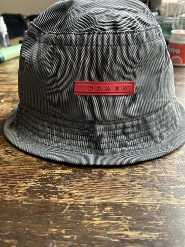 Prada bucket hat luna rossa - ,
